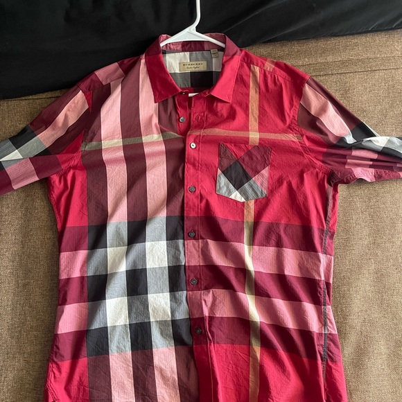 Burberry Red collared Long Sleeve - Picture 3 of 3